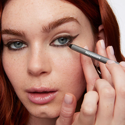 Final 3 hours 50% off:🌸 Longwear Eyeliner - Lightweight and Waterproof